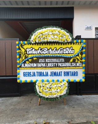 Papan Bunga Duka di Sukamenanti Baru